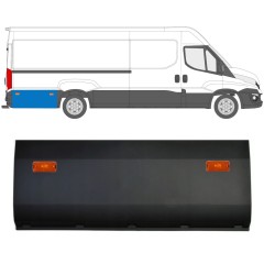 Bagerste pynteliste med lampe til Iveco Daily 2014-2019 / Venstre = Højre (symmetrisk) / Sæt 11979