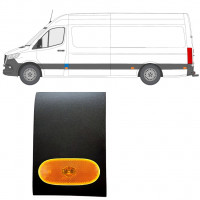 Sidebeklædning af forreste stolpe med lampe til Mercedes Sprinter 2018- / Venstre / Sæt 12963