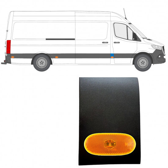 Sidebeklædning af forreste stolpe med lampe til Mercedes Sprinter 2018- / Højre / Sæt 12962
